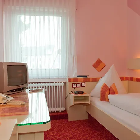 Hoehn Otel 3*